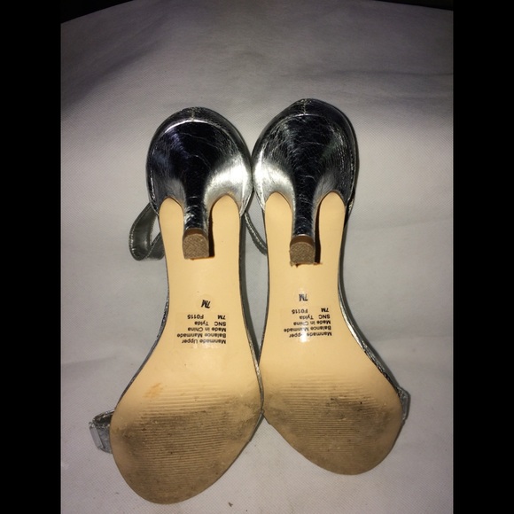 Sandals - Picture 4 of 4